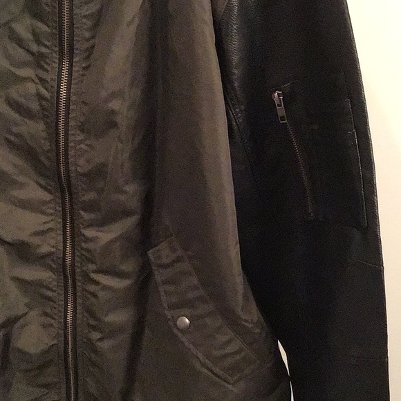 Jack & Jones nylon olive green jacket with black faux leather sleeve. Men. XL - Picture 3 of 6